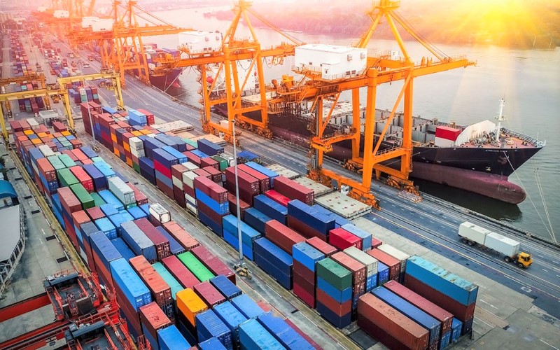 Nghiệm vụ giao nhận hàng hóa xuất nhập khẩu. 