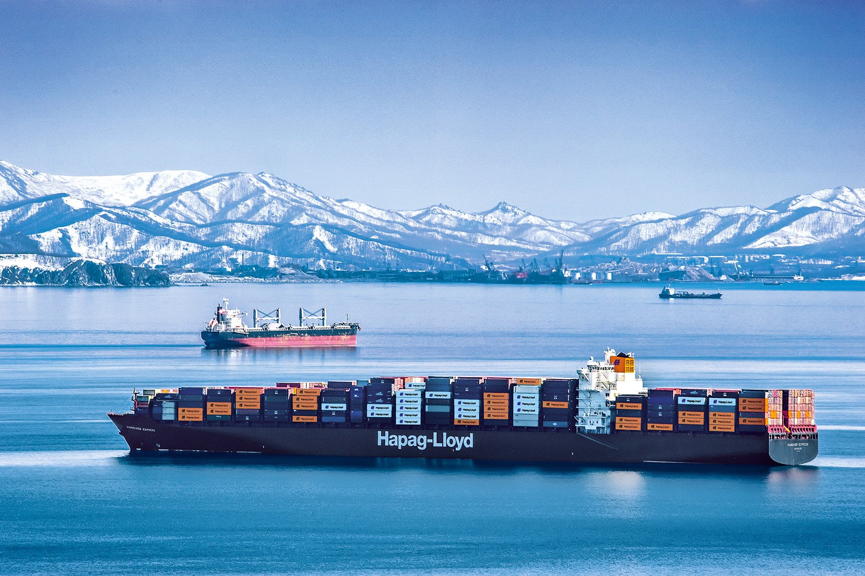 Seaspan và Hapag-Lloyd nâng cấp năm tàu container sang sử dụng nhiên liệu methanol